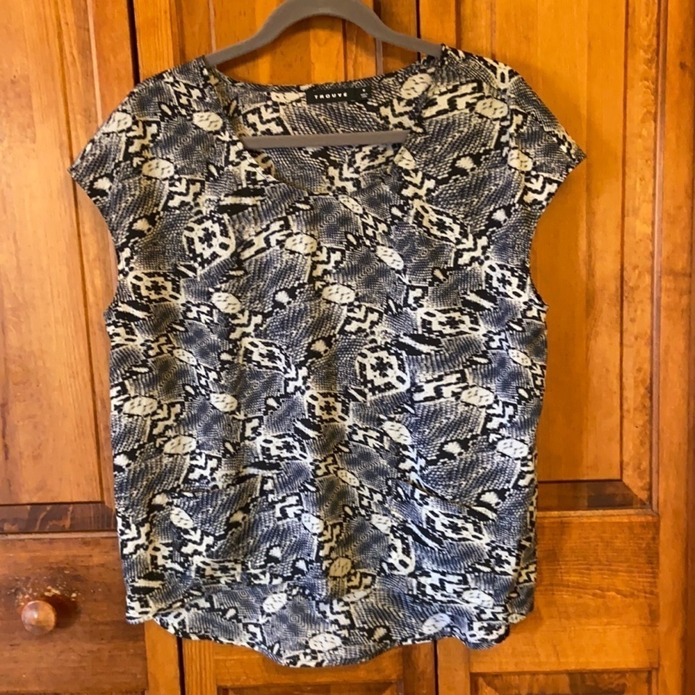 Trouve Cap Sleeved Blouse